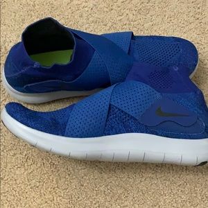Worn one time! Men’s Nike Free Run Motion Flyknit